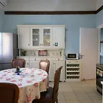 Dom wakacyjny Doctor's House By Posarellivillas