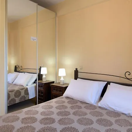 Doctor's House By Posarellivillas *